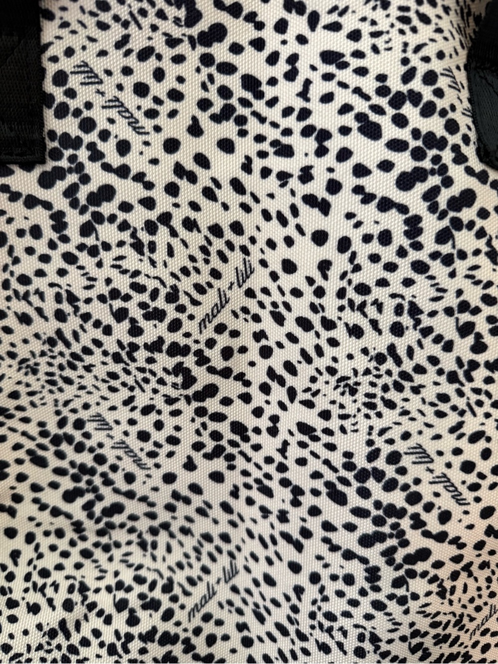 Mali + Lili cream and black weekender bag - Picture 3 of 4